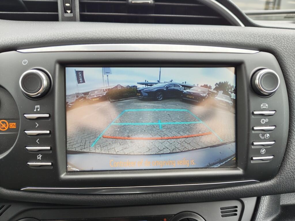 Toyota Yaris 1.5 Hybrid Y20 | Stoelverwarming | Achteruitrijcamera | - Image 18