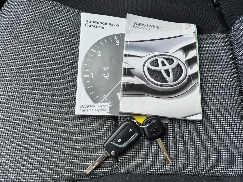 Toyota Yaris 1.5 Hybrid Y20 | Stoelverwarming | Achteruitrijcamera | - Image 38