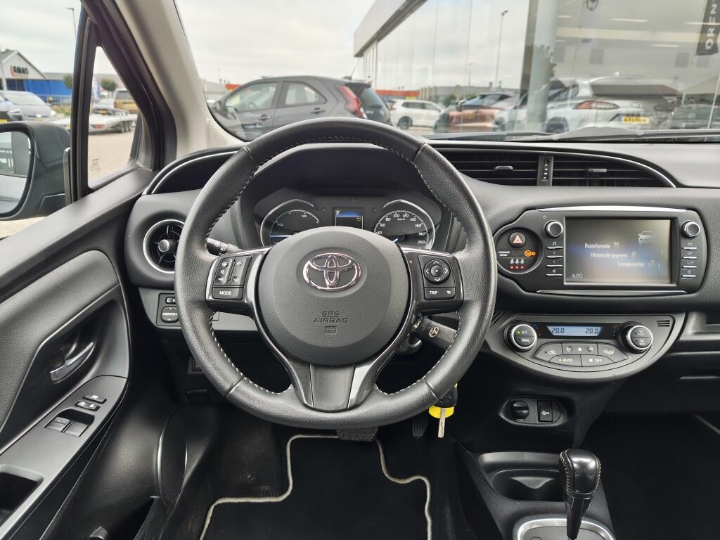 Toyota Yaris 1.5 Hybrid Y20 | Stoelverwarming | Achteruitrijcamera | - Image 9