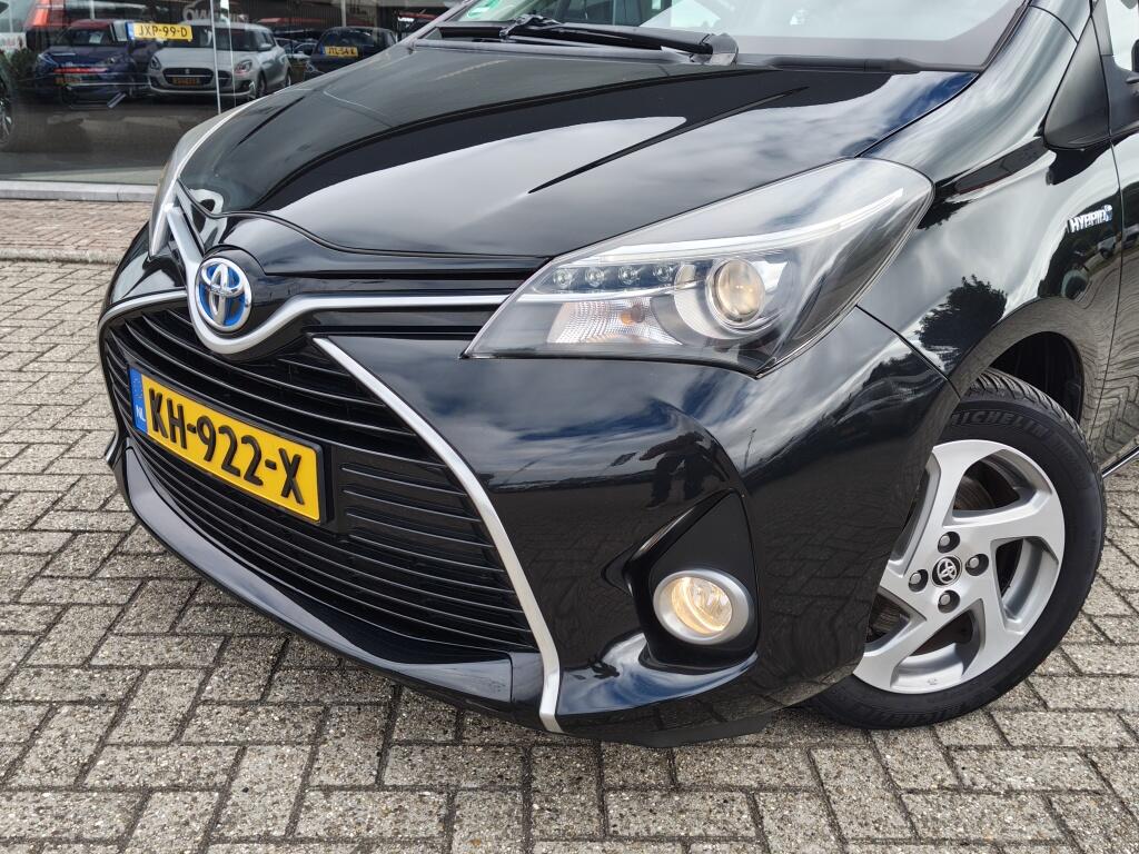 Toyota Yaris 1.5 Hybrid Trend | Leder | Navi | Cruise Control | Goed Onderhouden - Image 2