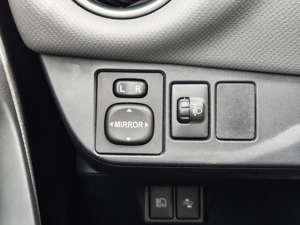Toyota Yaris 1.5 Hybrid Trend | Leder | Navi | Cruise Control | Goed Onderhouden - Image 22