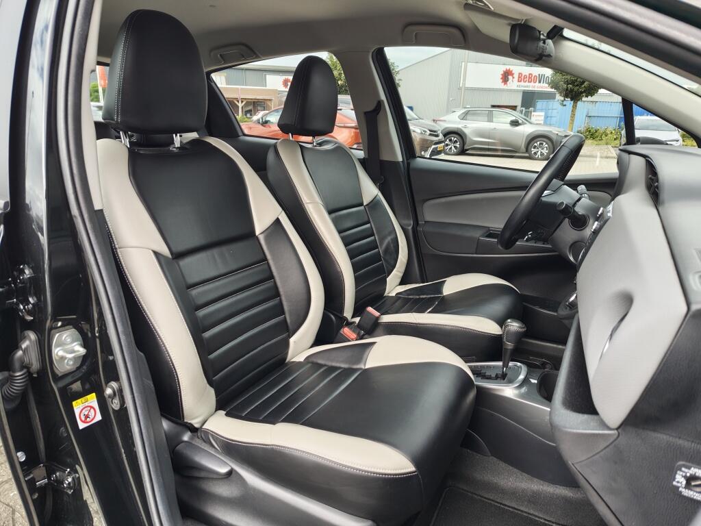Toyota Yaris 1.5 Hybrid Trend | Leder | Navi | Cruise Control | Goed Onderhouden - Image 26