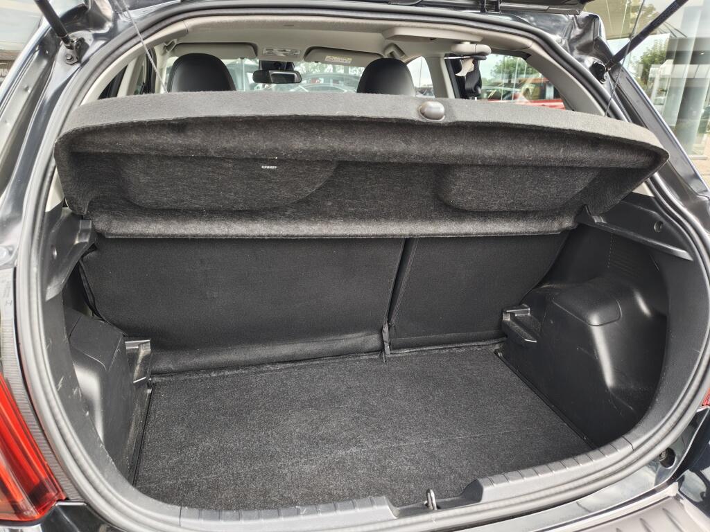 Toyota Yaris 1.5 Hybrid Trend | Leder | Navi | Cruise Control | Goed Onderhouden - Image 29