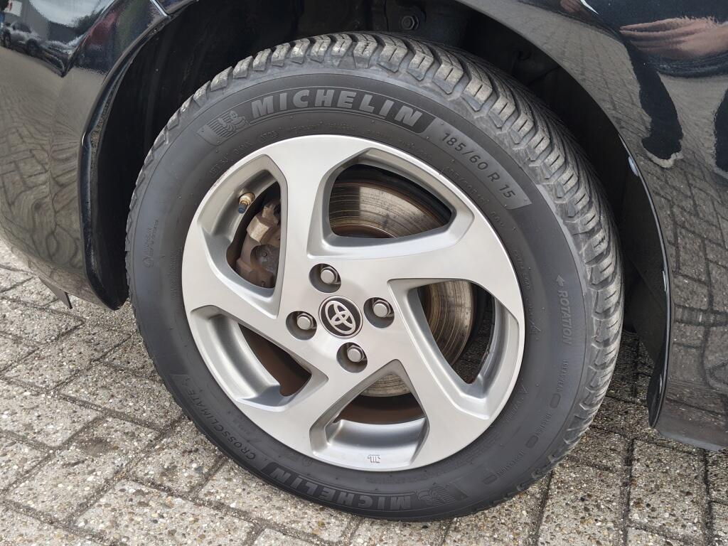 Toyota Yaris 1.5 Hybrid Trend | Leder | Navi | Cruise Control | Goed Onderhouden - Image 34