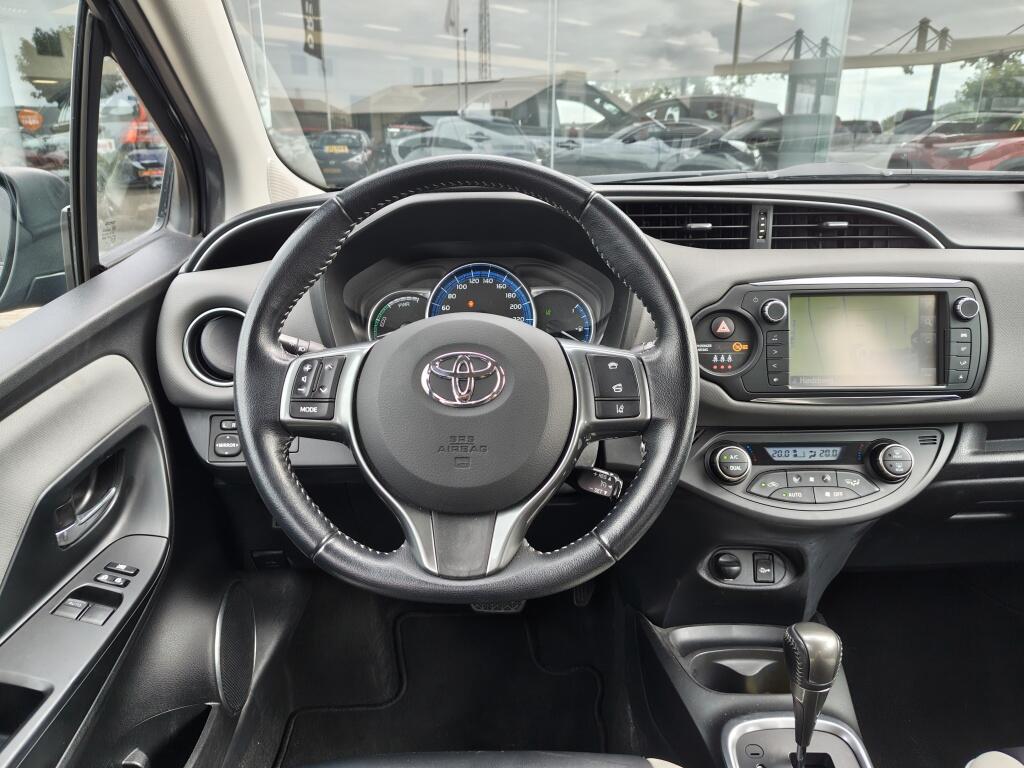Toyota Yaris 1.5 Hybrid Trend | Leder | Navi | Cruise Control | Goed Onderhouden - Image 8