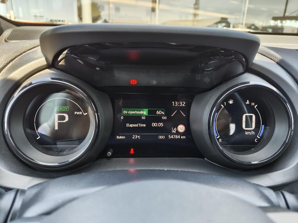 Toyota Yaris 1.5 Hybrid Executive | HUD | JBL | Navi | Sensoren v/a | Blind Spot |Stoelverwarming | - Image 10