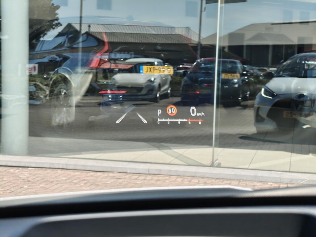 Toyota Yaris 1.5 Hybrid Executive | HUD | JBL | Navi | Sensoren v/a | Blind Spot |Stoelverwarming | - Image 11