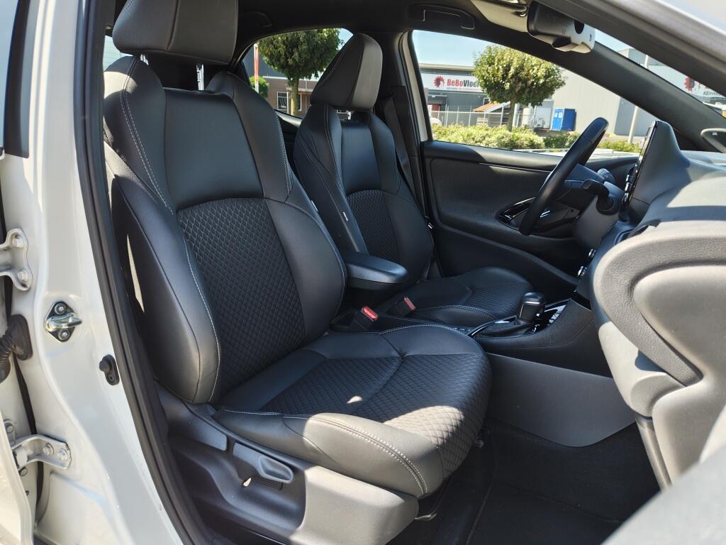 Toyota Yaris 1.5 Hybrid Executive | HUD | JBL | Navi | Sensoren v/a | Blind Spot |Stoelverwarming | - Image 31