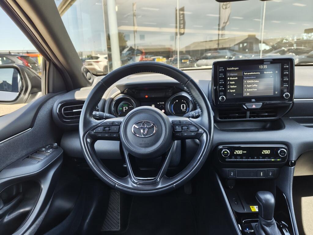 Toyota Yaris 1.5 Hybrid Executive | HUD | JBL | Navi | Sensoren v/a | Blind Spot |Stoelverwarming | - Image 8