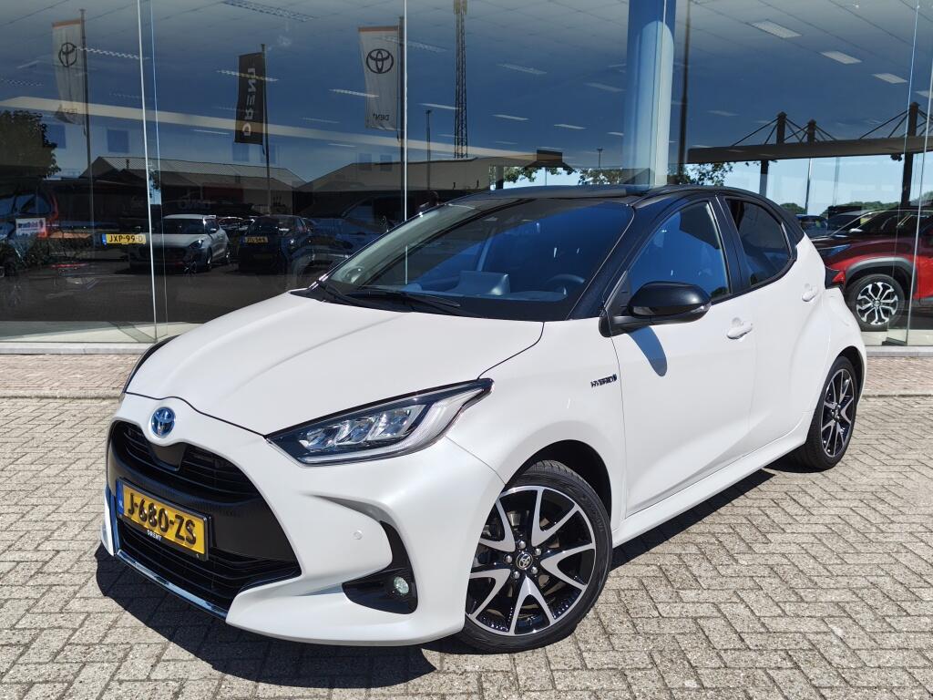 Toyota Yaris 1.5 Hybrid Executive | HUD | JBL | Navi | Sensoren v/a | Blind Spot |Stoelverwarming | - Image 1