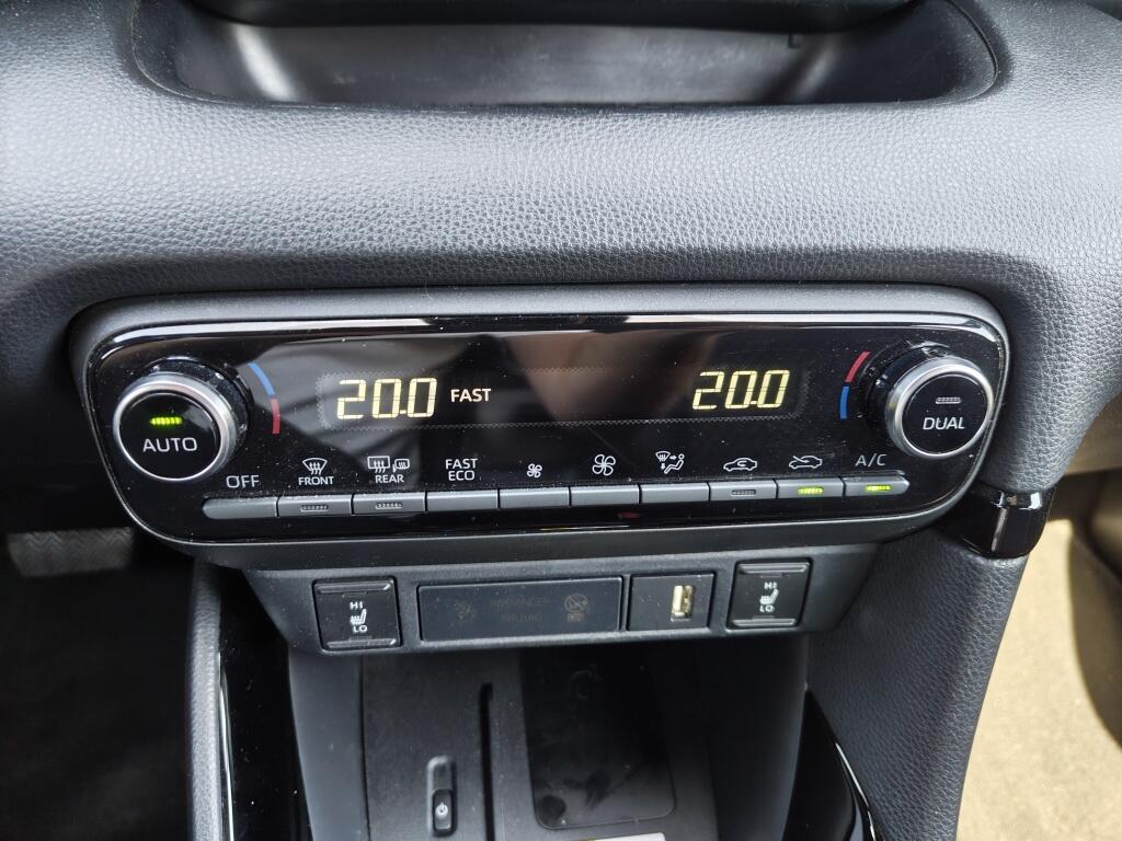 Toyota Yaris 1.5 Hybrid Executive | HUD | JBL | Navi | Sensoren v/a | Blind Spot |Stoelverwarming | - Image 20