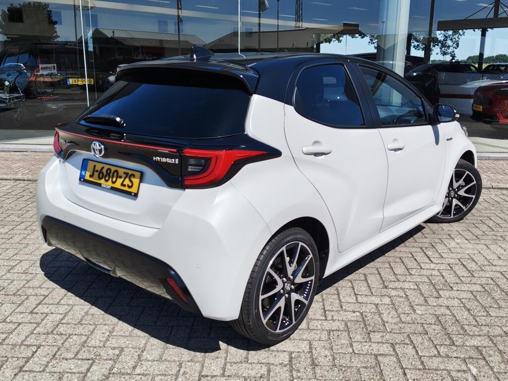 Toyota Yaris 1.5 Hybrid Executive | HUD | JBL | Navi | Sensoren v/a | Blind Spot |Stoelverwarming | - Image 4