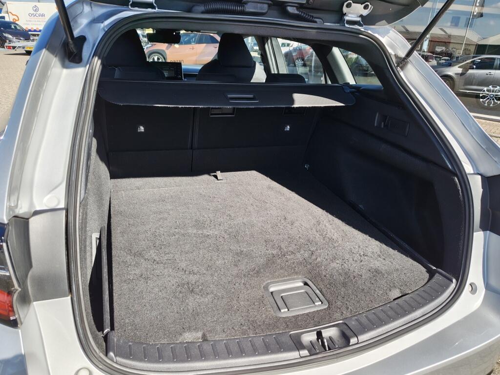 Toyota Corolla Touring Sports 1.8 Hybrid Active | Trekhaak | DAB | Andoroid Auto, Apple Carplay - Image 32