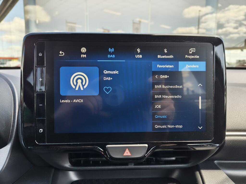 Toyota Yaris 1.5 Hybrid 115 Dynamic | Sensoren v/a | Stuur & Stoelverwarming - Image 16