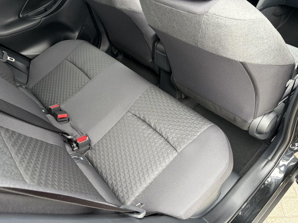Toyota Yaris Cross 1.5 Hybrid 130 Dynamic | Comfort Pack | Sensoren v/a | Stoelverw - Image 29