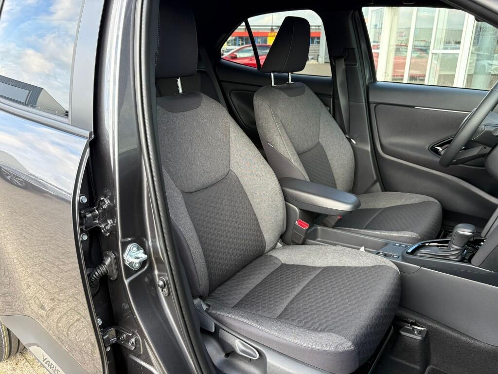 Toyota Yaris Cross 1.5 Hybrid 130 Dynamic | Comfort Pack | Sensoren v/a | Stoelverw - Image 27