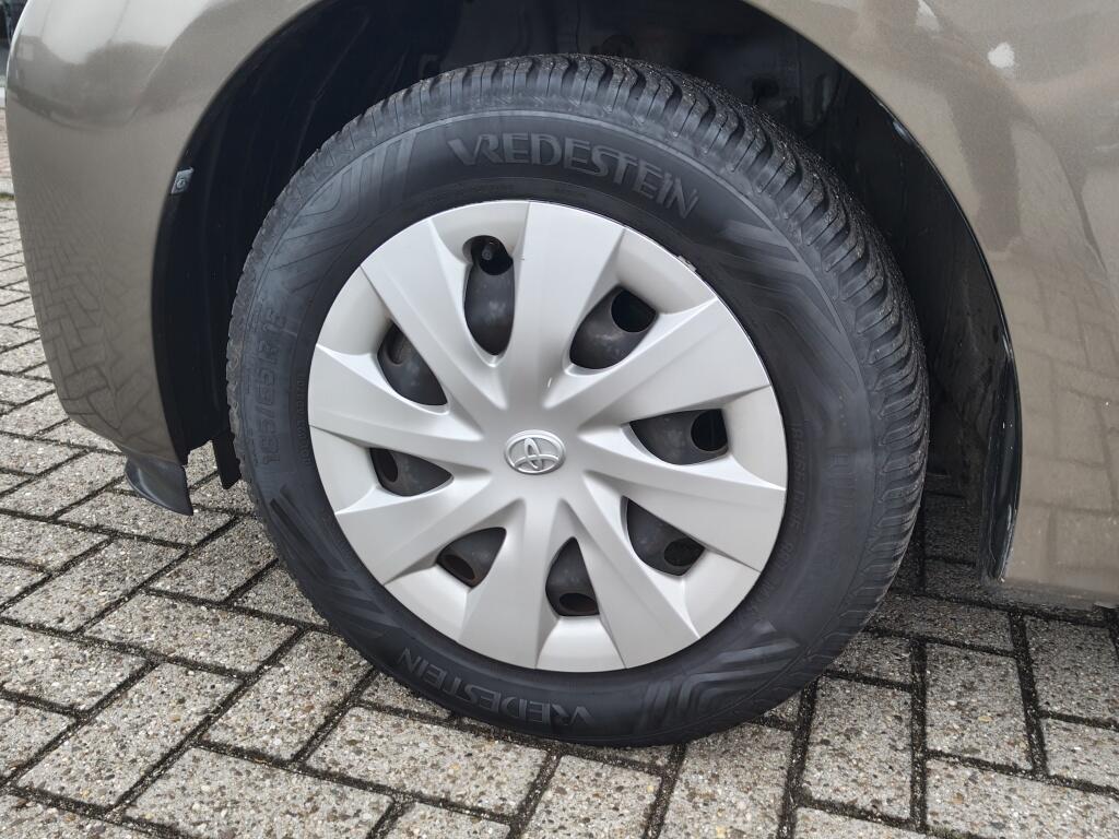 Toyota Verso-S 1.3 VVT-i Aspiration Automaat | Trekhaak |  Navi | Camera - Image 31