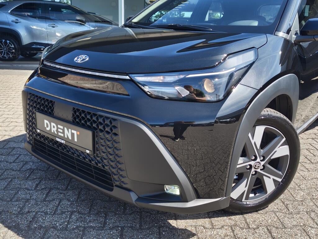 Toyota Aygo X Hybrid 115 Play | Lichtmetaal | Stoelverwarming | Draadloze Telefoonlader - Image 2