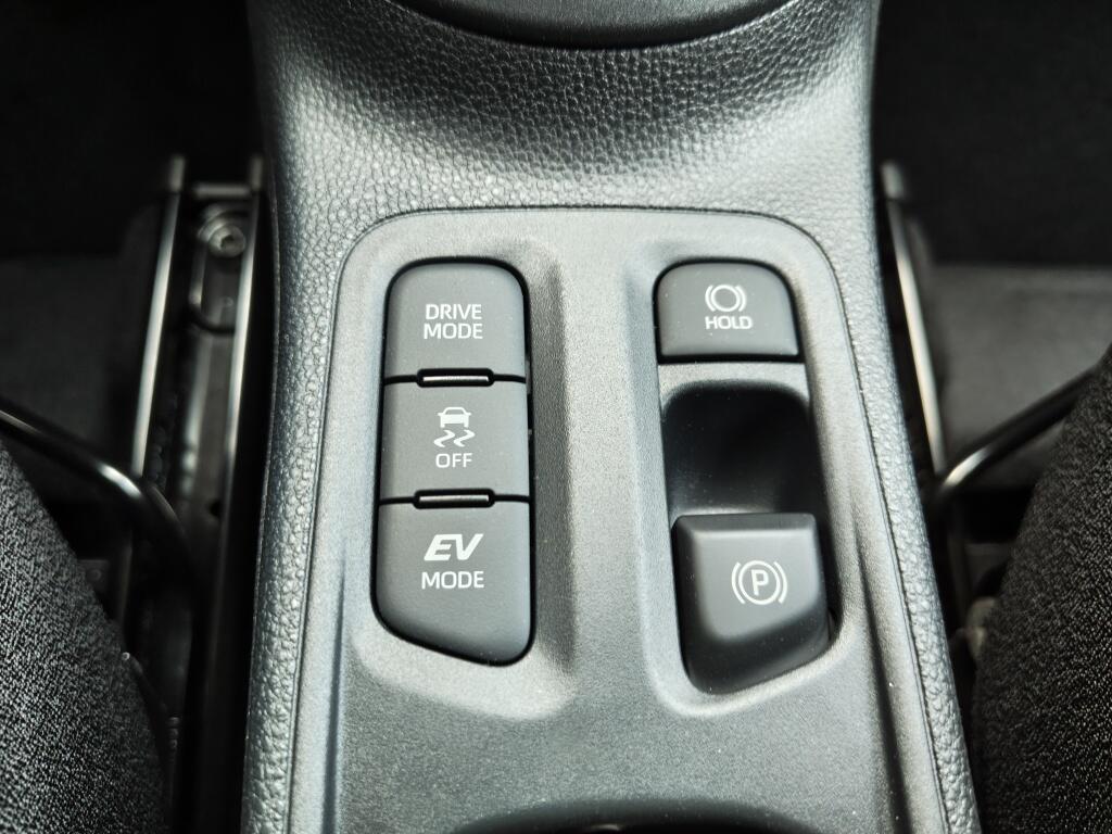Toyota Aygo X Hybrid 115 Play | Lichtmetaal | Stoelverwarming | Draadloze Telefoonlader - Image 21