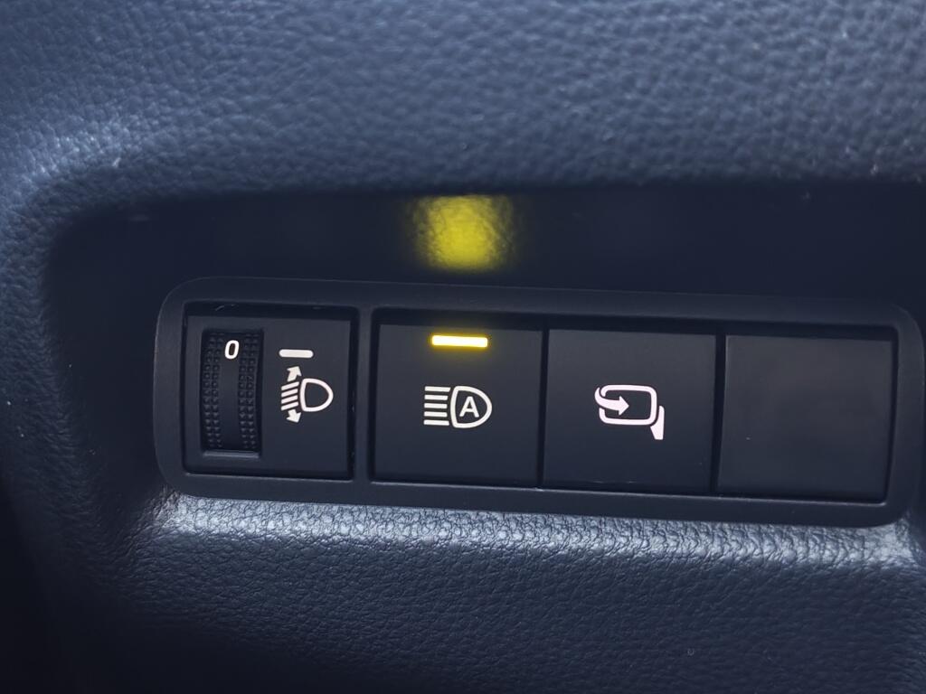 Toyota Aygo X Hybrid 115 Play | Lichtmetaal | Stoelverwarming | Draadloze Telefoonlader - Image 23
