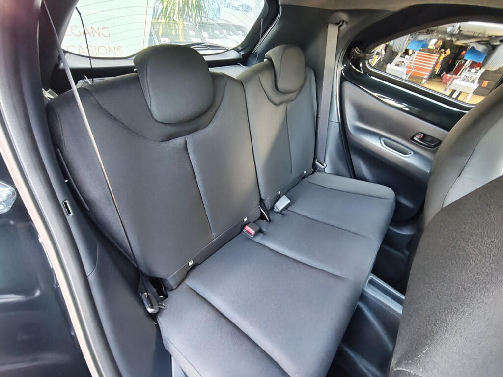 Toyota Aygo X Hybrid 115 Play | Lichtmetaal | Stoelverwarming | Draadloze Telefoonlader - Image 27
