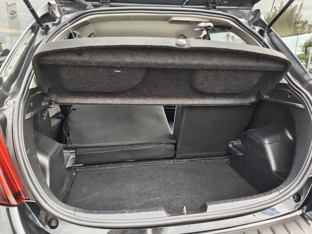Toyota Yaris 1.5 Hybrid Trend | Leder | Navi | Cruise Control | Goed Onderhouden - Image 30