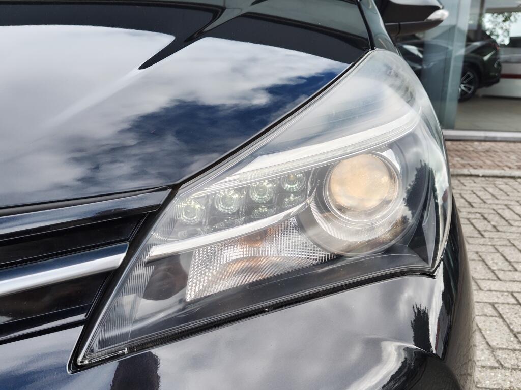 Toyota Yaris 1.5 Hybrid Trend | Leder | Navi | Cruise Control | Goed Onderhouden - Image 31