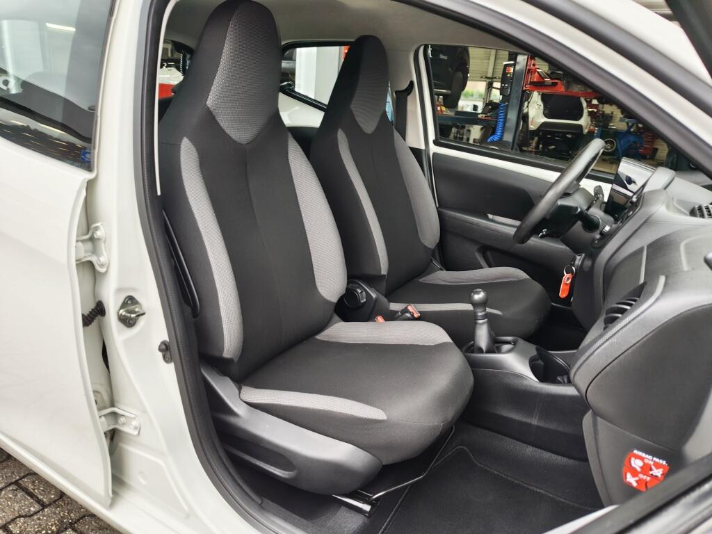 Toyota Aygo 1.0 VVT-i x-fun | Cruise Control | Lichtmetalen velgen | Airco - Image 25