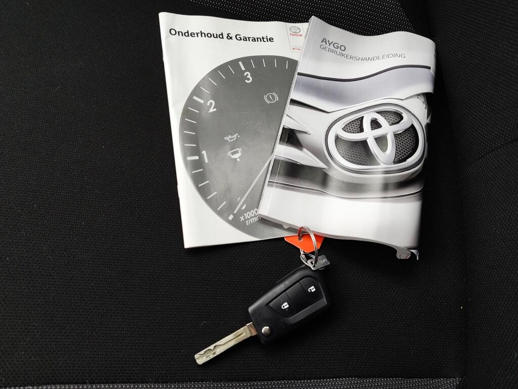 Toyota Aygo 1.0 VVT-i x-fun | Cruise Control | Lichtmetalen velgen | Airco - Image 34