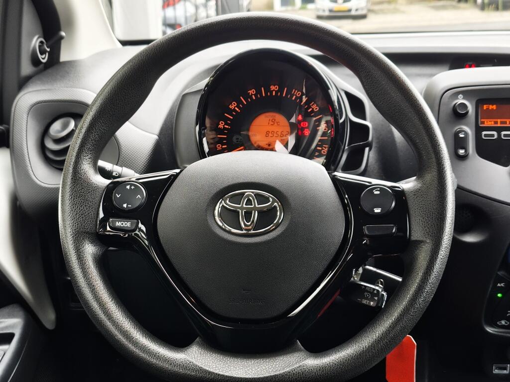 Toyota Aygo 1.0 VVT-i x-fun | Cruise Control | Lichtmetalen velgen | Airco - Image 9