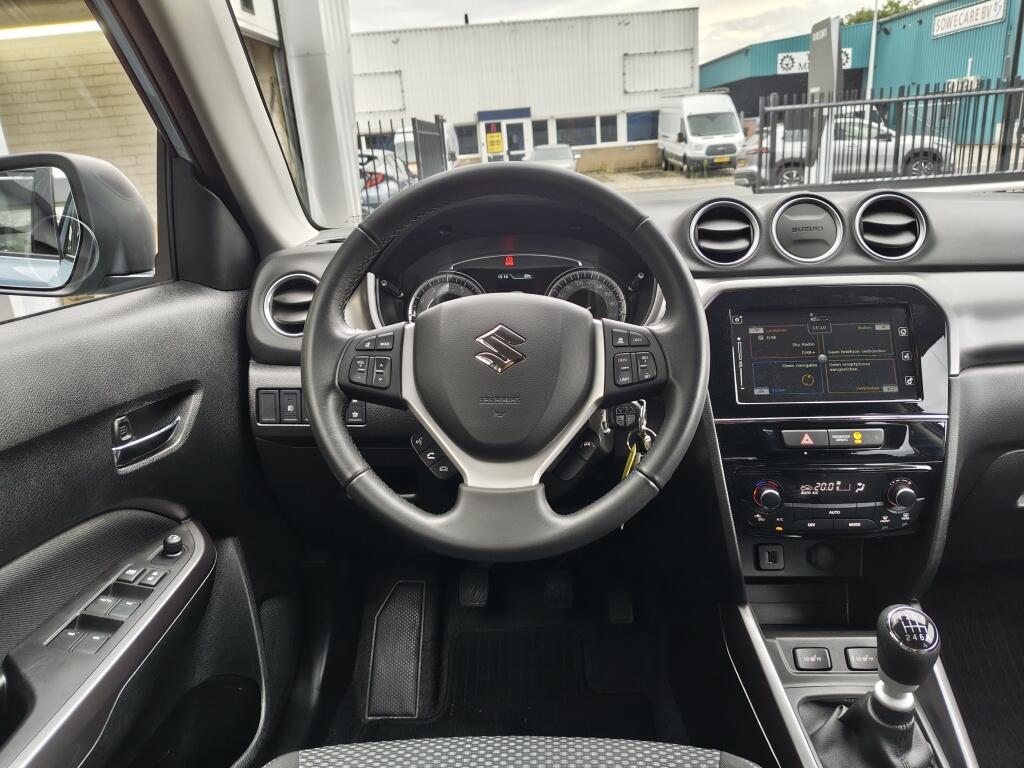 Suzuki Vitara 1.4 Boosterjet Select Smart Hybrid | Trekhaak | Navi | Stoelverwarming - Image 9