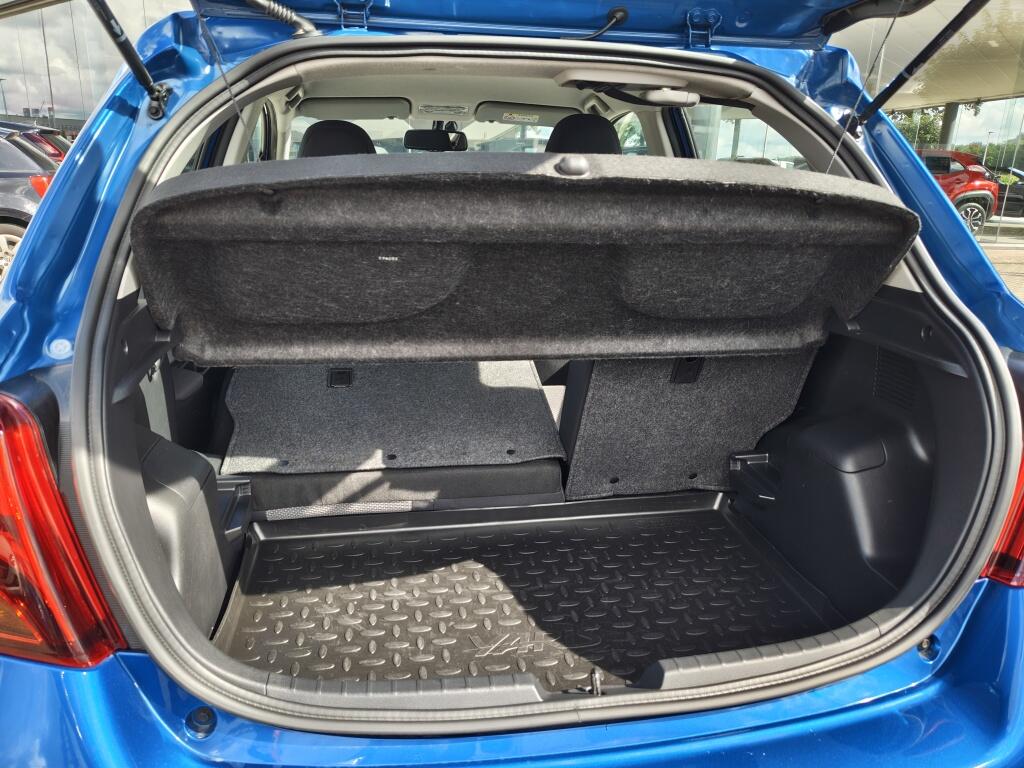 Toyota Yaris 1.5 Full Hybrid Dynamic | Cruise Control | Keyless Entry & Start | Airco - Image 29