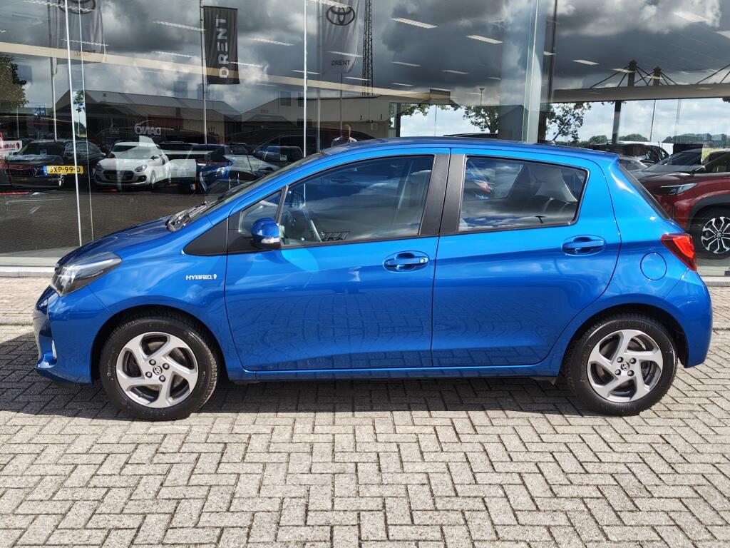 Toyota Yaris 1.5 Full Hybrid Dynamic | Cruise Control | Keyless Entry & Start | Airco - Image 3