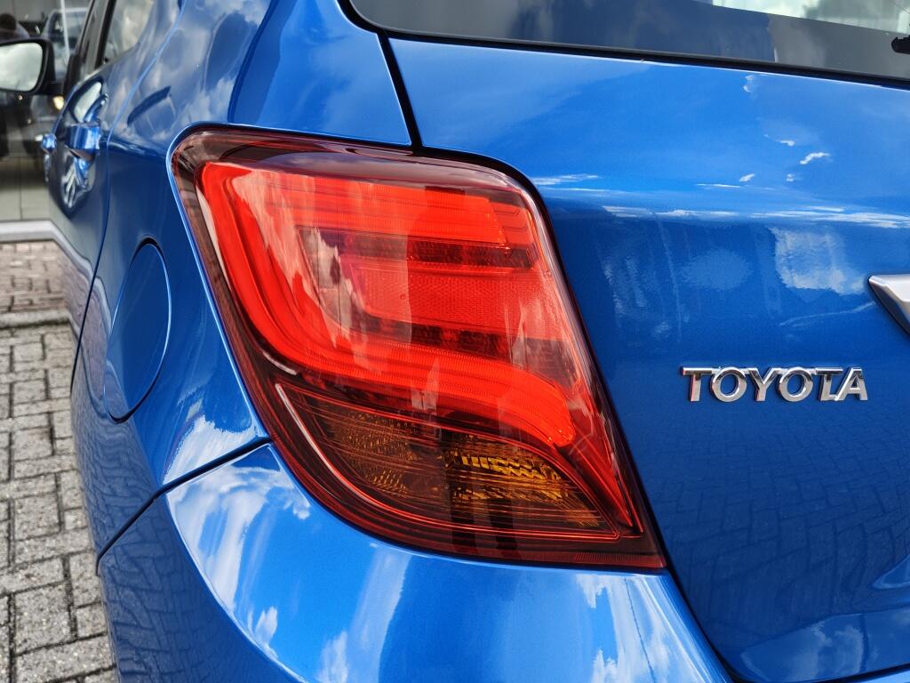 Toyota Yaris 1.5 Full Hybrid Dynamic | Cruise Control | Keyless Entry & Start | Airco - Image 31