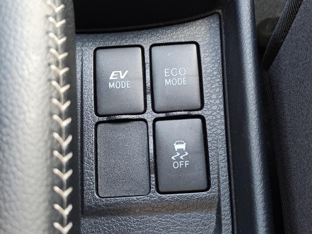 Toyota Yaris 1.5 Full Hybrid Dynamic | Cruise Control | Keyless Entry & Start | Airco - Image 38