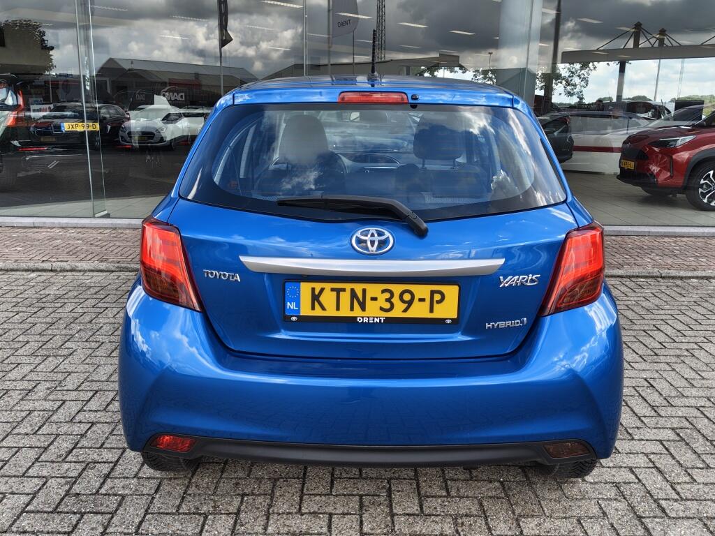 Toyota Yaris 1.5 Full Hybrid Dynamic | Cruise Control | Keyless Entry & Start | Airco - Image 7