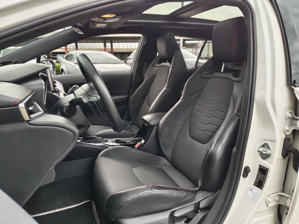 Toyota Corolla Touring Sports 2.0 Hybrid Executive | Schuif-Kanteldak | JBL | Navi | Sensoren v/a - Image 30