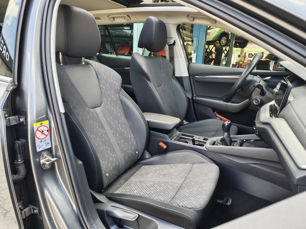 Skoda Octavia Combi 1.0 TSI Business Edition Plus | Schuif-Kanteldak | Trekhaak | Stoelverwarming - Image 35