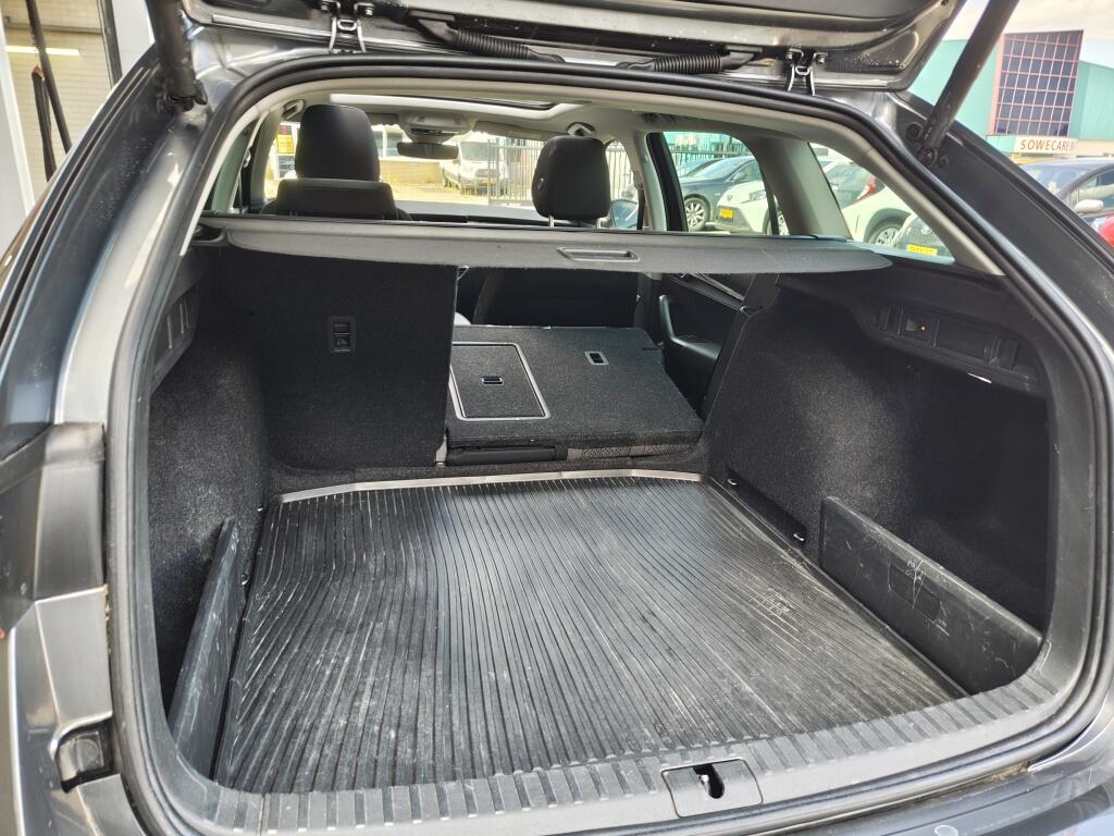 Skoda Octavia Combi 1.0 TSI Business Edition Plus | Schuif-Kanteldak | Trekhaak | Stoelverwarming - Image 39