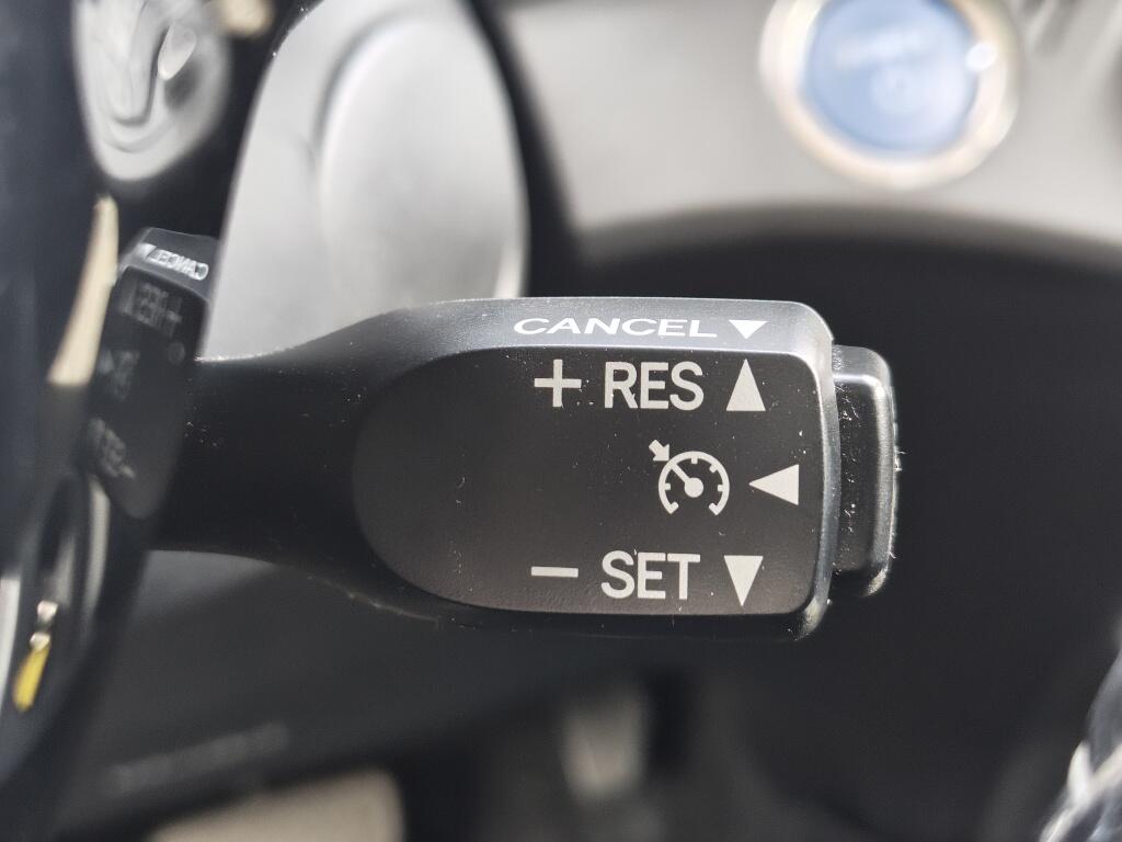 Toyota Yaris 1.5 Hybrid Dynamic | NL Auto | Navi | Keyless Entry & Start | Cruise Control - Image 15