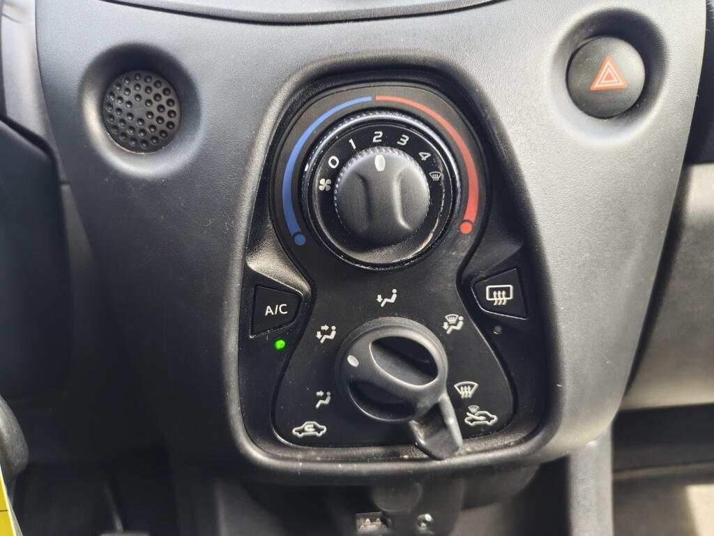 Toyota Aygo 1.0 VVT-i x-fun | NL Auto | Airco | Bluetooth | El. Raambediening | - Image 16
