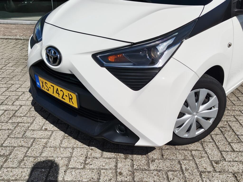 Toyota Aygo 1.0 VVT-i x-fun | NL Auto | Airco | Bluetooth | El. Raambediening | - Image 2