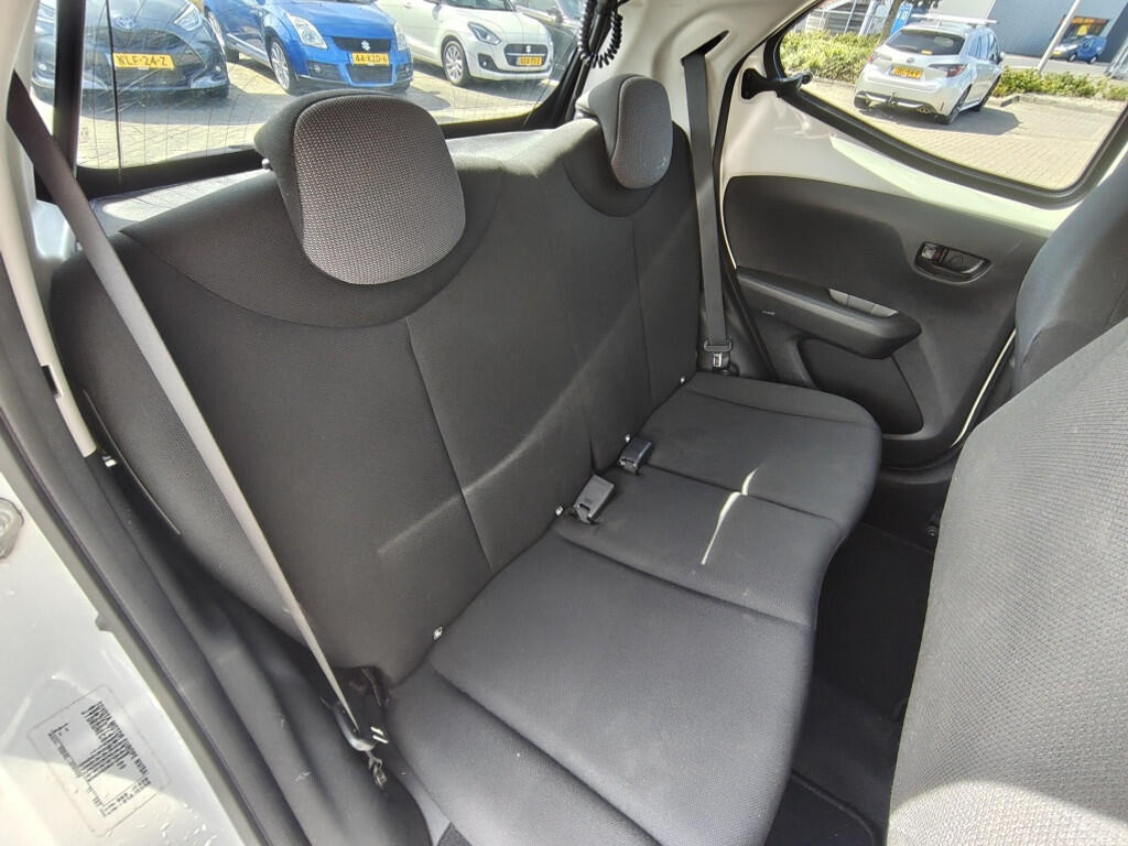 Toyota Aygo 1.0 VVT-i x-fun | NL Auto | Airco | Bluetooth | El. Raambediening | - Image 25