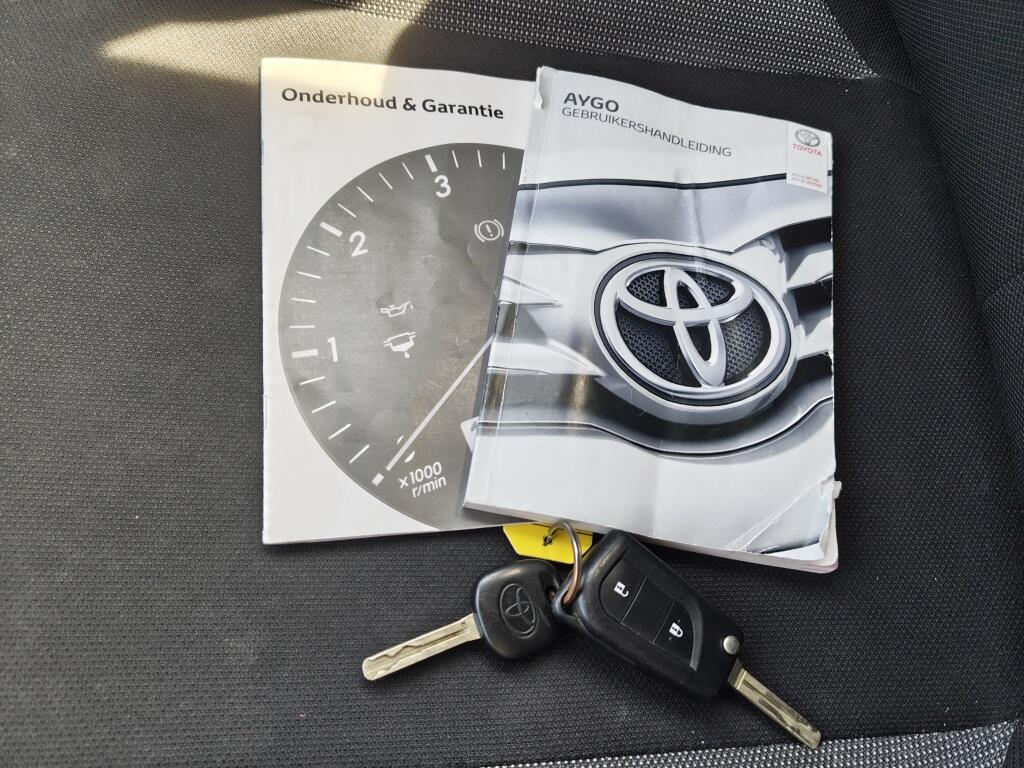 Toyota Aygo 1.0 VVT-i x-fun | NL Auto | Airco | Bluetooth | El. Raambediening | - Image 32
