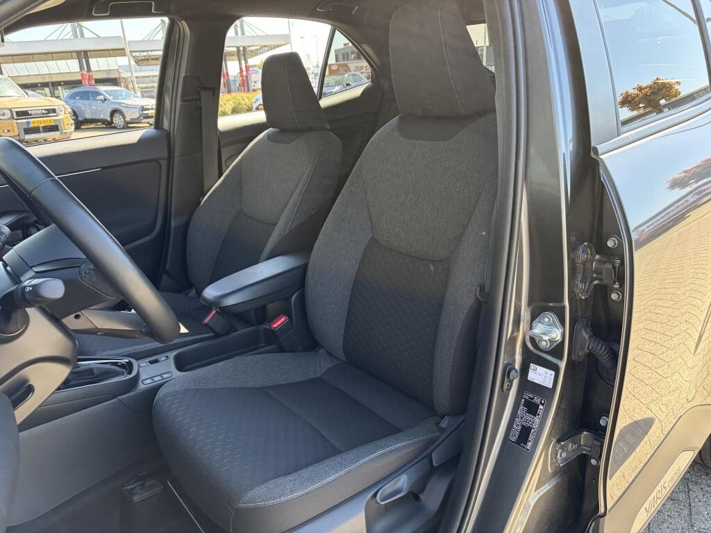 Toyota Yaris Cross 1.5 Hybrid 115 Dynamic | Stoel/Stuurverwarming | Keyless Entry | Android Auto - Image 28