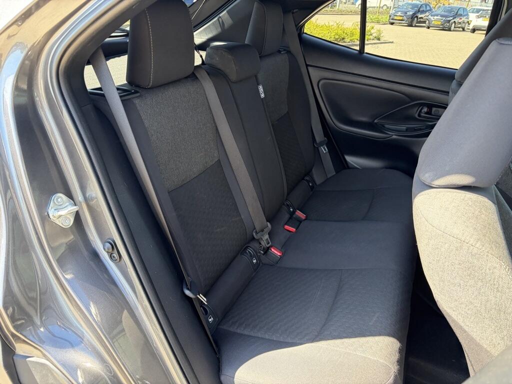 Toyota Yaris Cross 1.5 Hybrid 115 Dynamic | Stoel/Stuurverwarming | Keyless Entry | Android Auto - Image 31