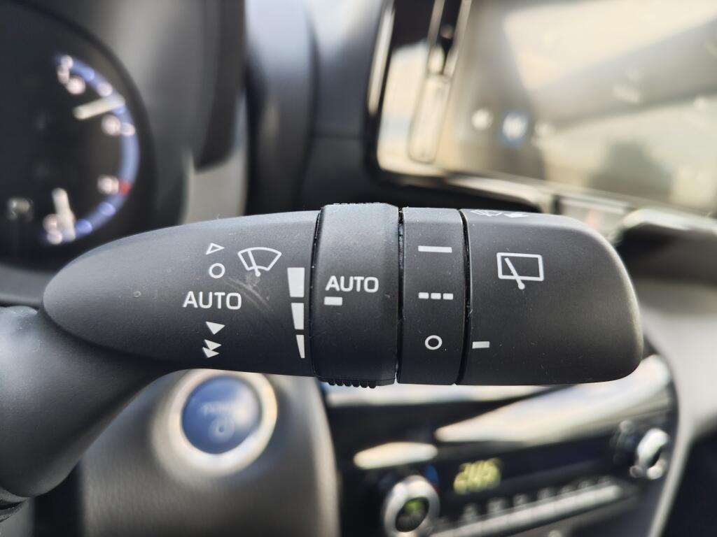 Toyota Yaris Cross 1.5 Hybrid Dynamic | El. Achterklep | HUD | Stoel-Stuurverwarming - Image 13