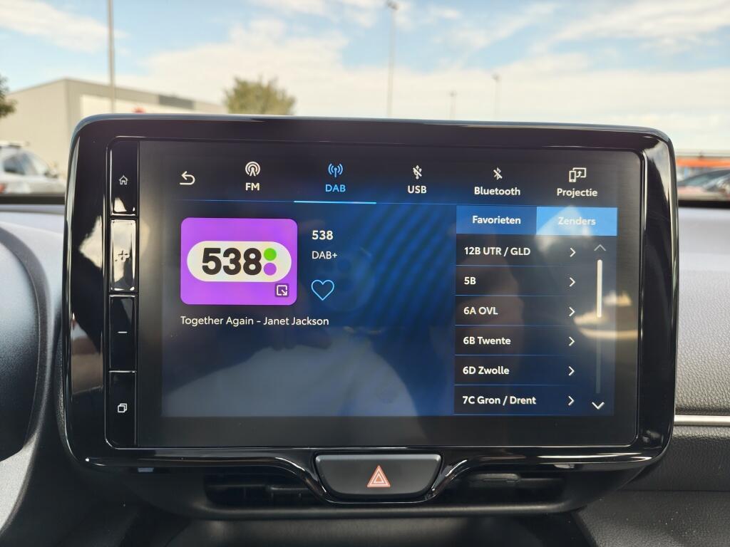 Toyota Yaris Cross 1.5 Hybrid Dynamic | El. Achterklep | HUD | Stoel-Stuurverwarming - Image 16