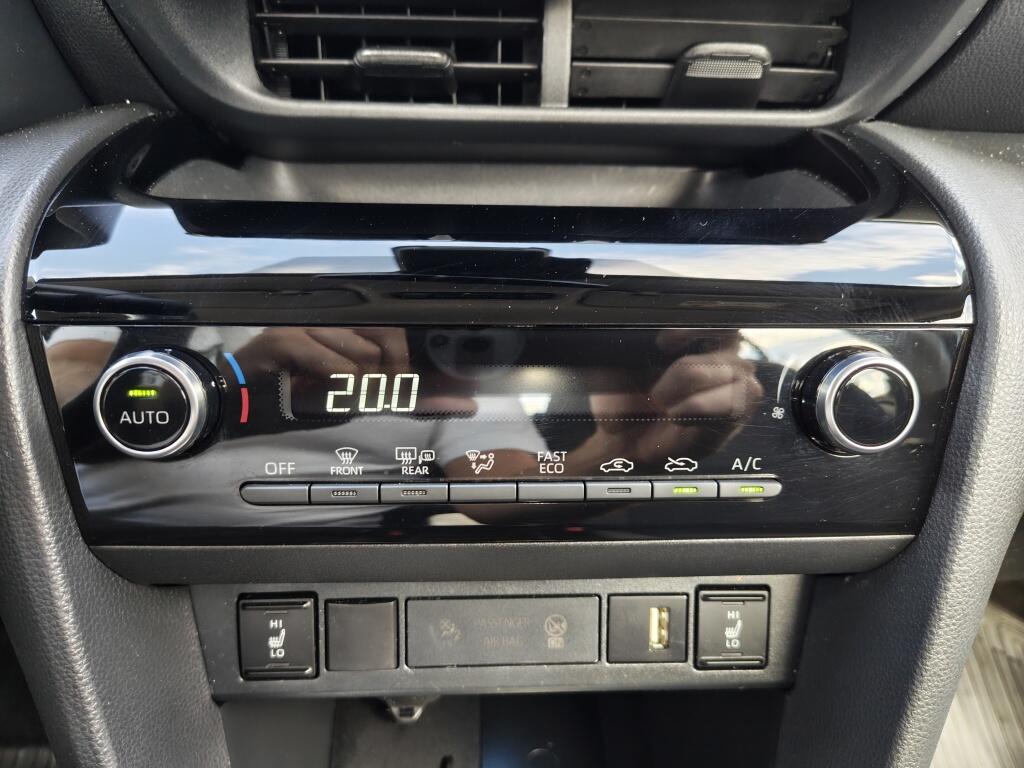 Toyota Yaris Cross 1.5 Hybrid Dynamic | El. Achterklep | HUD | Stoel-Stuurverwarming - Image 20