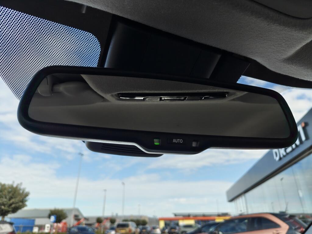 Toyota Yaris Cross 1.5 Hybrid Dynamic | El. Achterklep | HUD | Stoel-Stuurverwarming - Image 27